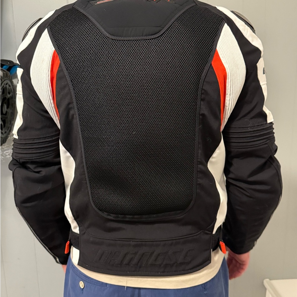 Dainese Men's motorcycle Jacket - Picture 4 of 10